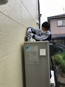 守山市U様邸　エコキュート取替え途中